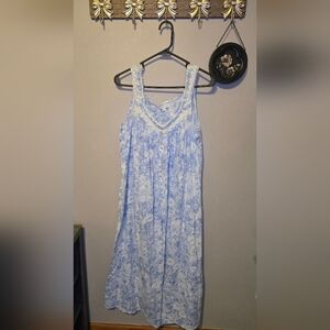 Eileen West Light Blue Floral Chemise with Lace